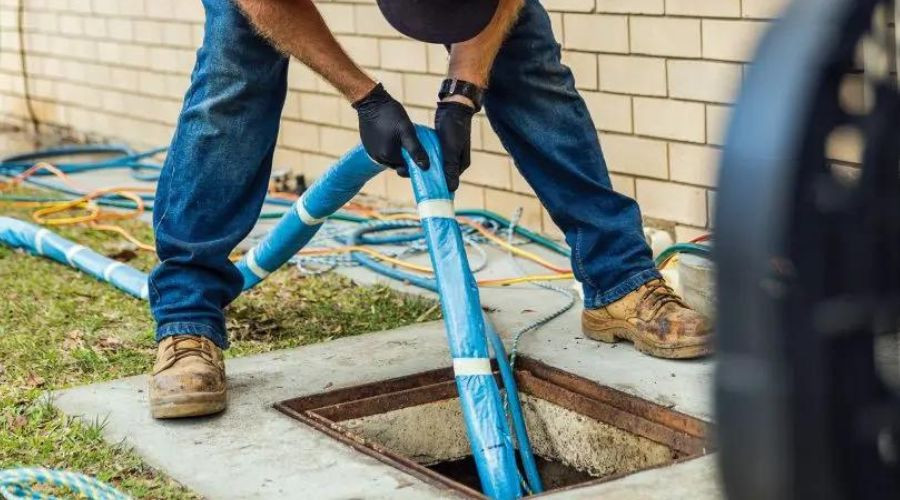 Belly in sewer line and spot repair in Houston